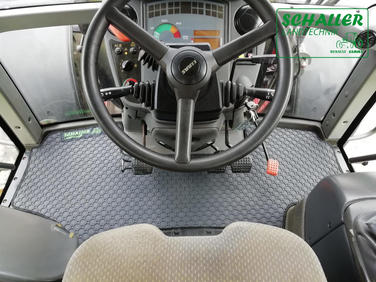 Bodenmatte Ares 507-607 Arion 600C u.a.   "Schaller Landtechnik"