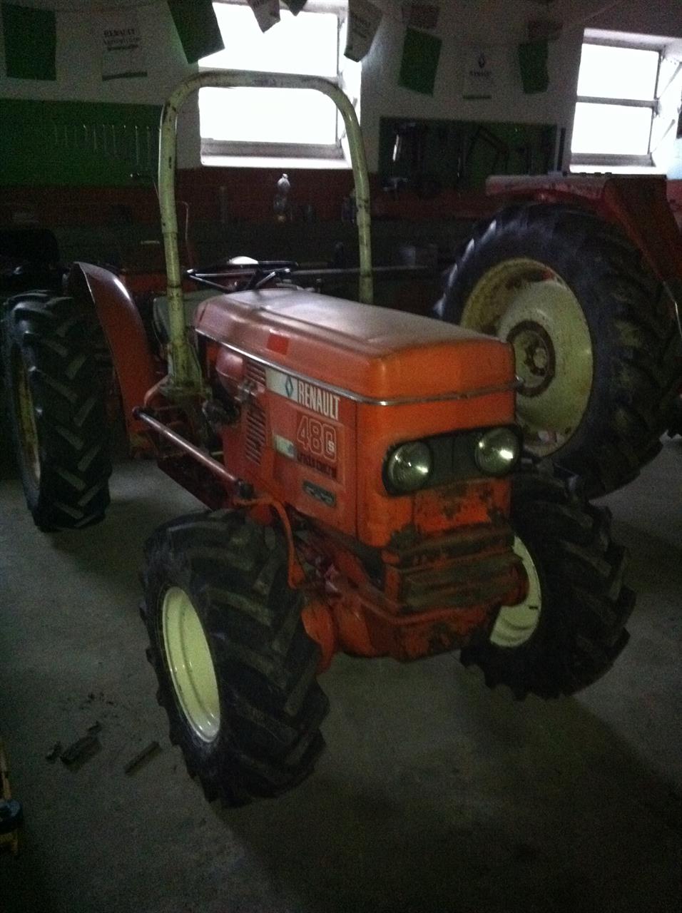 aus Renault 460s/480s, Schmalspur Allrad